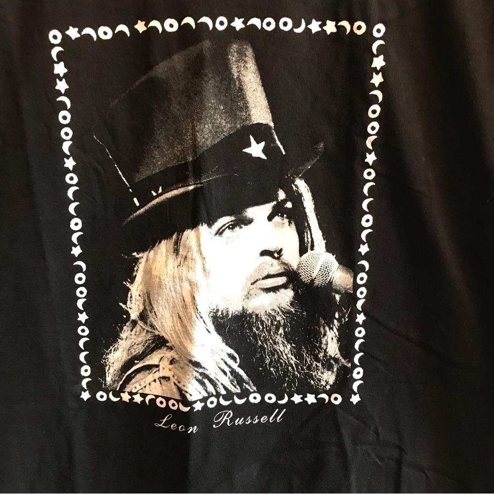 Leon Russell T-shirt. Men’s size M, black.
